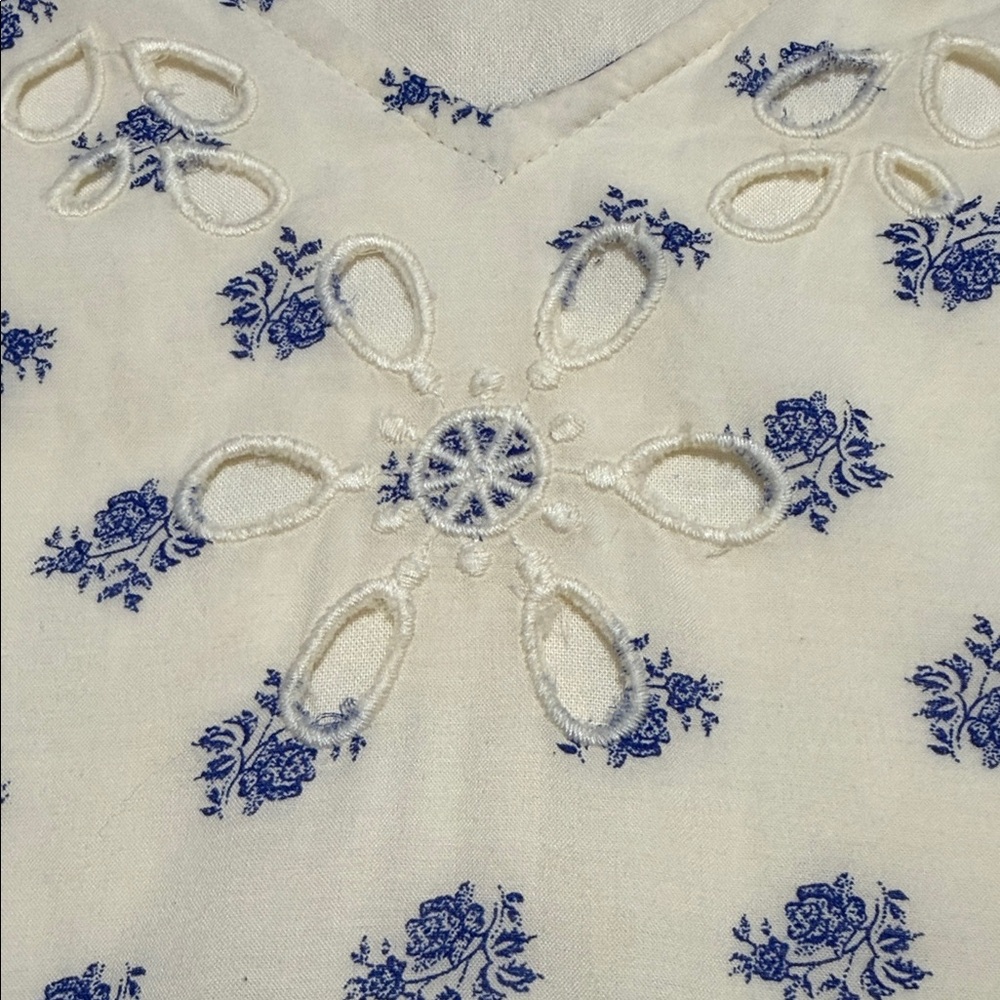 Anthropologie Meadow Rue Cream Dress & Blue Floral Print & Cut Outs Handkerchief - Picture 4 of 12